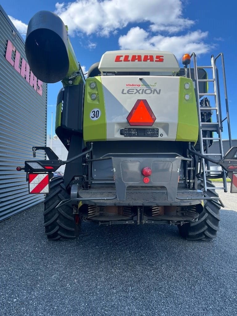 Mähdrescher of the type CLAAS Lexion 8800 4WD, Gebrauchtmaschine in Vinderup (Picture 5)