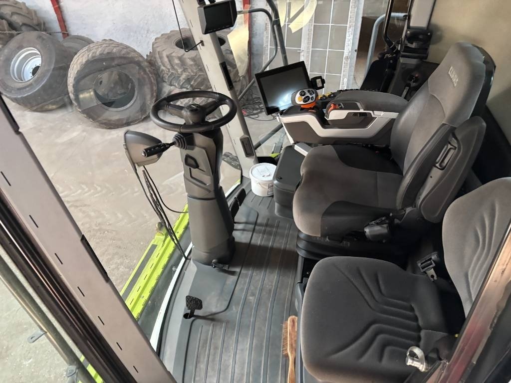 Mähdrescher des Typs CLAAS Lexion 8800 4WD, Gebrauchtmaschine in Brønderslev (Bild 6)