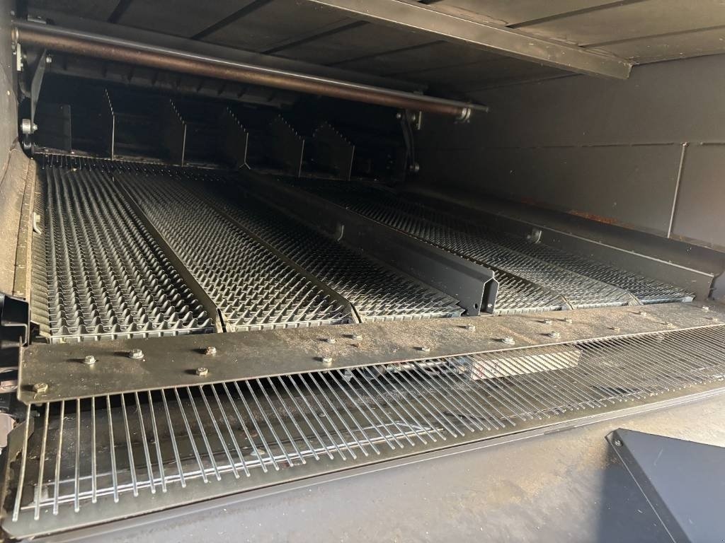 Mähdrescher des Typs CLAAS LEXION 8800 4WD, Gebrauchtmaschine in Brønderslev (Bild 9)