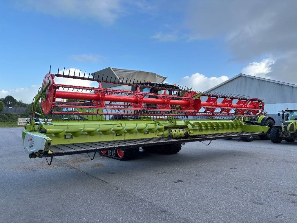 Mähdrescher des Typs CLAAS LEXION 8800 4WD, Gebrauchtmaschine in Brønderslev (Bild 22)