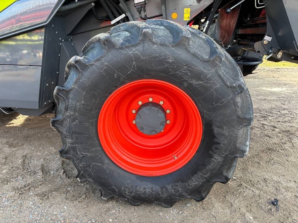 Mähdrescher des Typs CLAAS LEXION 8800 4WD, Gebrauchtmaschine in Brønderslev (Bild 10)