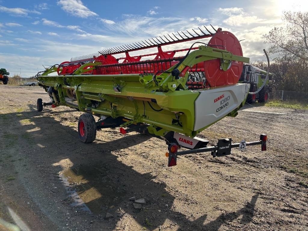 Mähdrescher des Typs CLAAS LEXION 8800 4WD, Gebrauchtmaschine in Brønderslev (Bild 20)