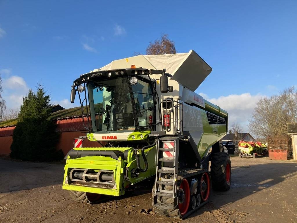 Mähdrescher Türe ait CLAAS Lexion 8800 TT - 4 WD, Gebrauchtmaschine içinde Mern (resim 2)