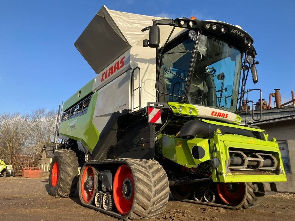 Mähdrescher Türe ait CLAAS Lexion 8800 TT - 4 WD, Gebrauchtmaschine içinde Mern (resim 5)