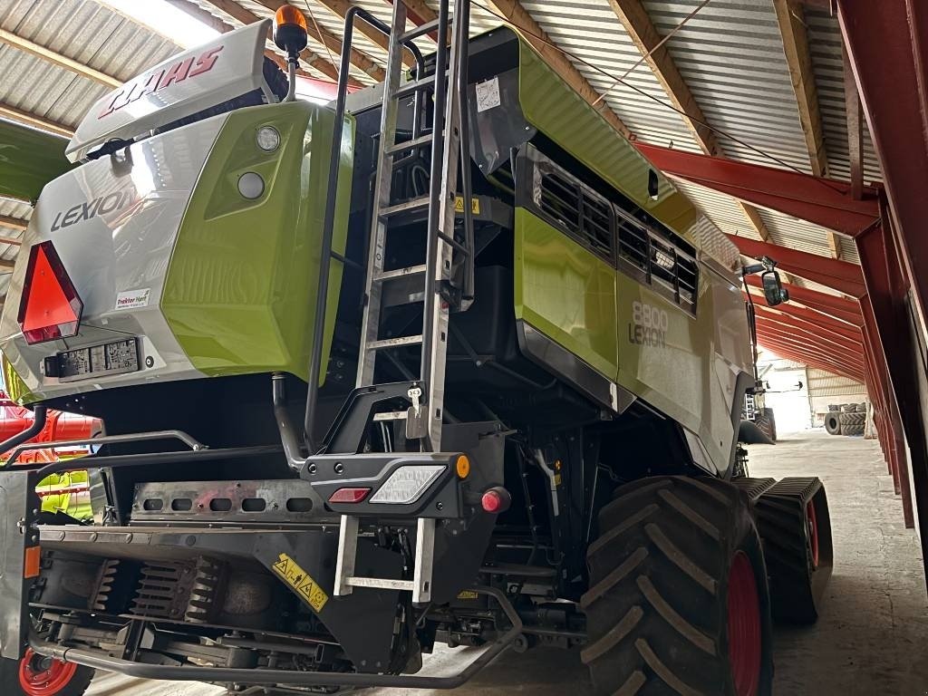 Mähdrescher del tipo CLAAS LEXION 8800 TT 4 WD, Gebrauchtmaschine In Brønderslev (Immagine 4)