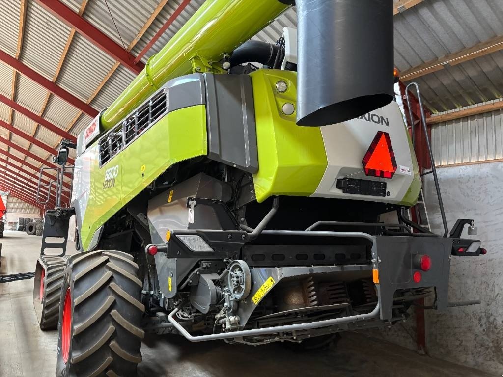 Mähdrescher del tipo CLAAS LEXION 8800 TT 4 WD, Gebrauchtmaschine In Brønderslev (Immagine 3)