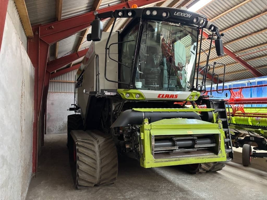 Mähdrescher del tipo CLAAS LEXION 8800 TT 4 WD, Gebrauchtmaschine In Brønderslev (Immagine 2)
