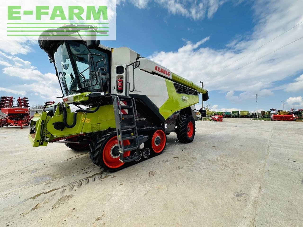 Mähdrescher del tipo CLAAS LEXION 8800 TT E5, Gebrauchtmaschine In Hamburg (Immagine 1)