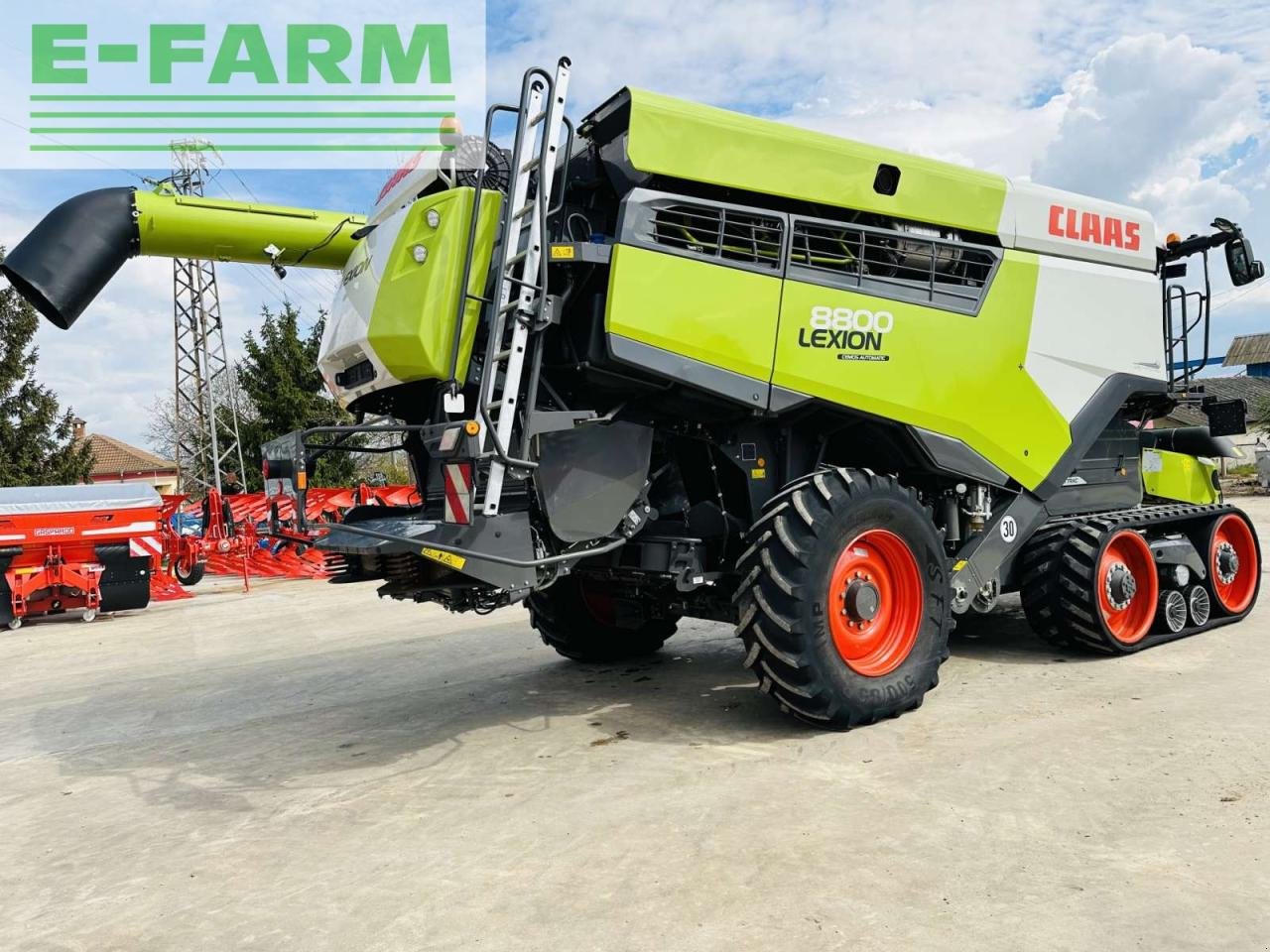 Mähdrescher del tipo CLAAS LEXION 8800 TT E5, Gebrauchtmaschine In Hamburg (Immagine 14)