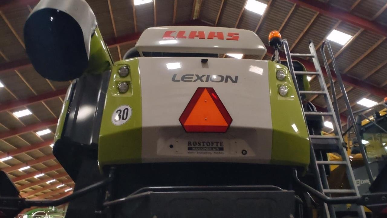 Mähdrescher del tipo CLAAS LEXION 8800, Gebrauchtmaschine In Maribo (Immagine 9)
