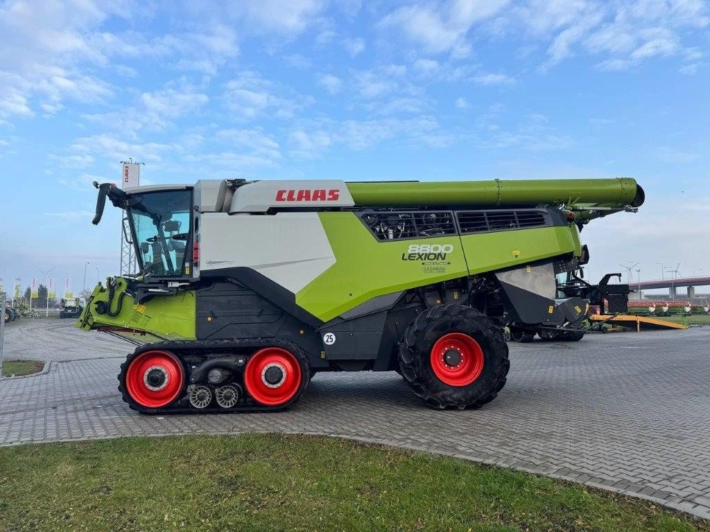 Mähdrescher typu CLAAS Lexion 8800TT VI GIVER 50 TIMERS HØSTGARANTI!!! 6 x CEMOS AUTO., Gebrauchtmaschine v Kolding (Obrázek 2)