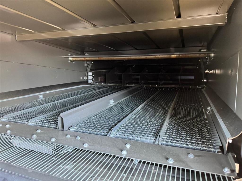 Mähdrescher des Typs CLAAS Lexion 8800TT VI GIVER 50 TIMERS HØSTGARANTI !!! Kan også købes med 1230 Vario eller Convio Flex., Gebrauchtmaschine in Kolding (Bild 7)