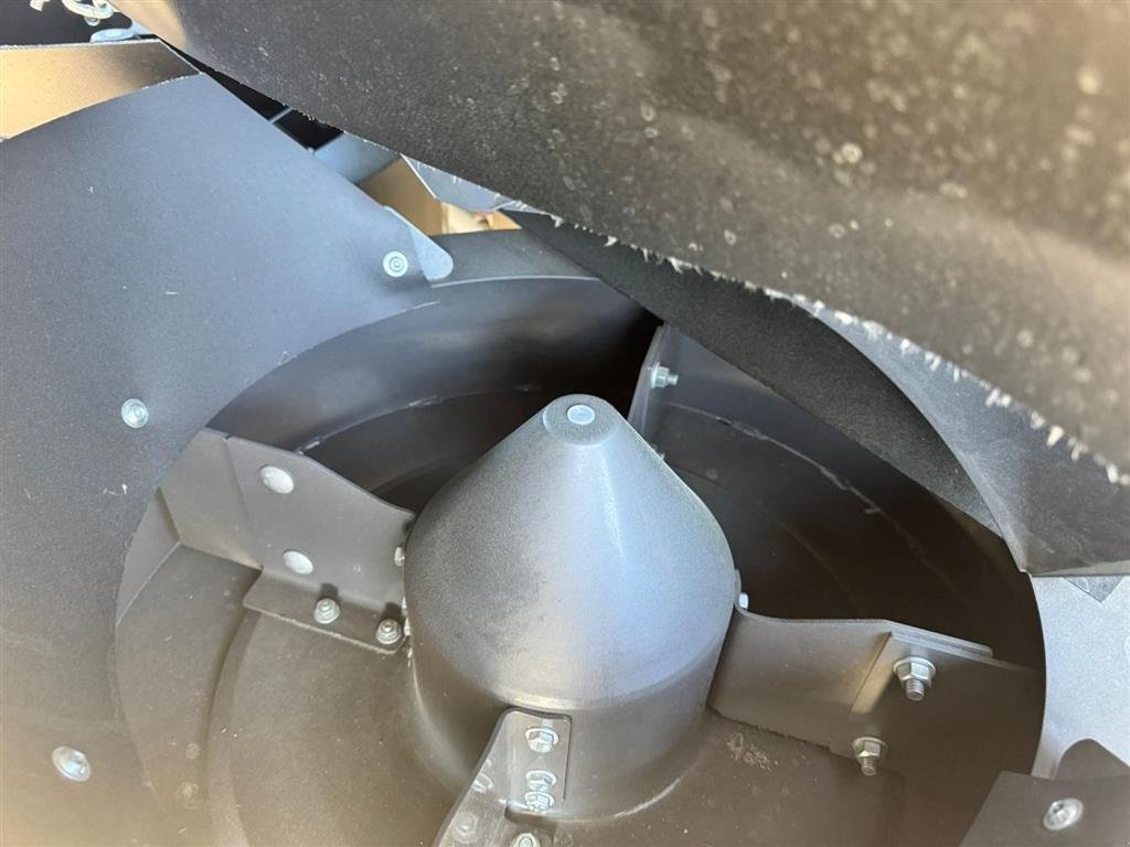 Mähdrescher des Typs CLAAS Lexion 8800TT VI GIVER 50 TIMERS HØSTGARANTI !!! Kan også købes med 1230 Vario eller Convio Flex., Gebrauchtmaschine in Kolding (Bild 8)