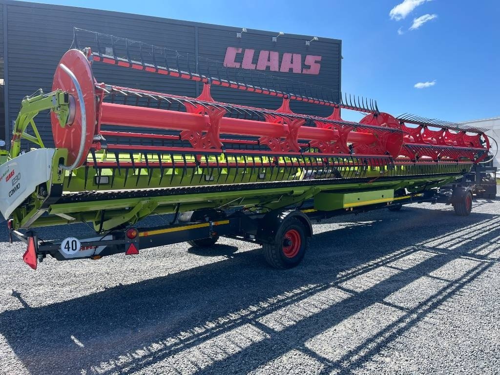 Mähdrescher del tipo CLAAS LEXION 8800TT, Gebrauchtmaschine In Vinderup (Immagine 9)