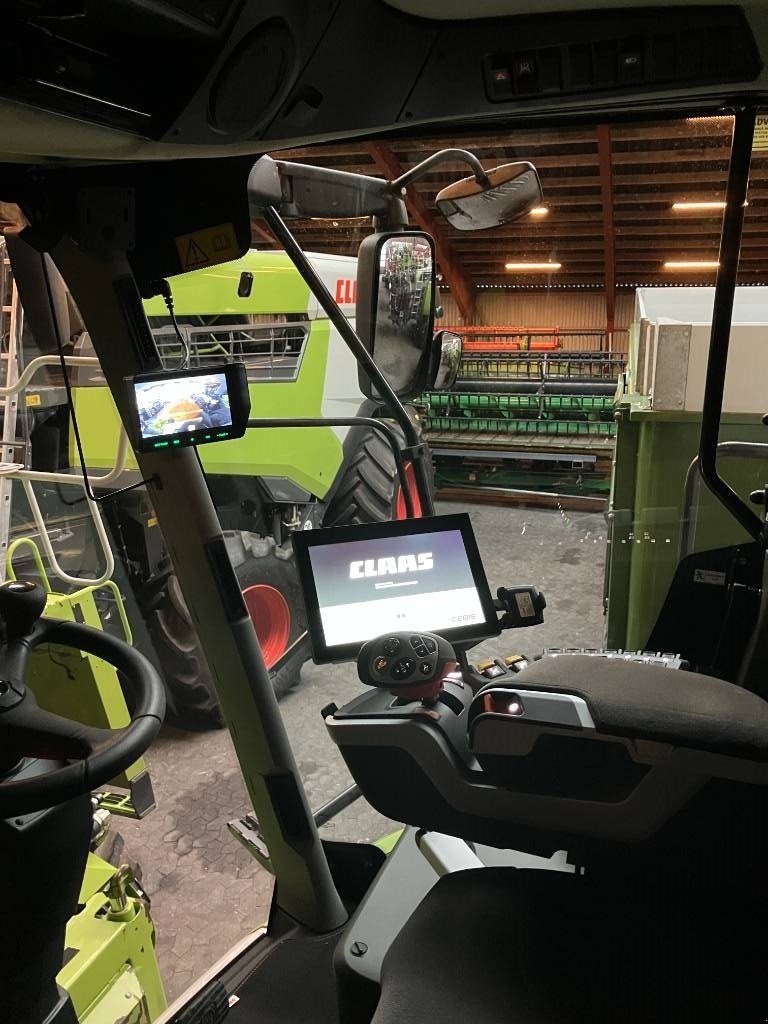Mähdrescher van het type CLAAS Lexion 8900 4 WD, Gebrauchtmaschine in Aalestrup (Foto 2)