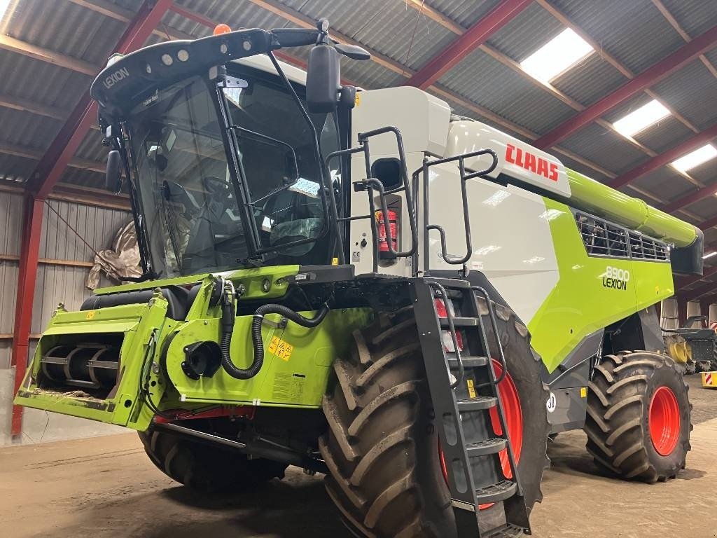 Mähdrescher van het type CLAAS Lexion 8900 4 WD, Gebrauchtmaschine in Aalestrup (Foto 8)