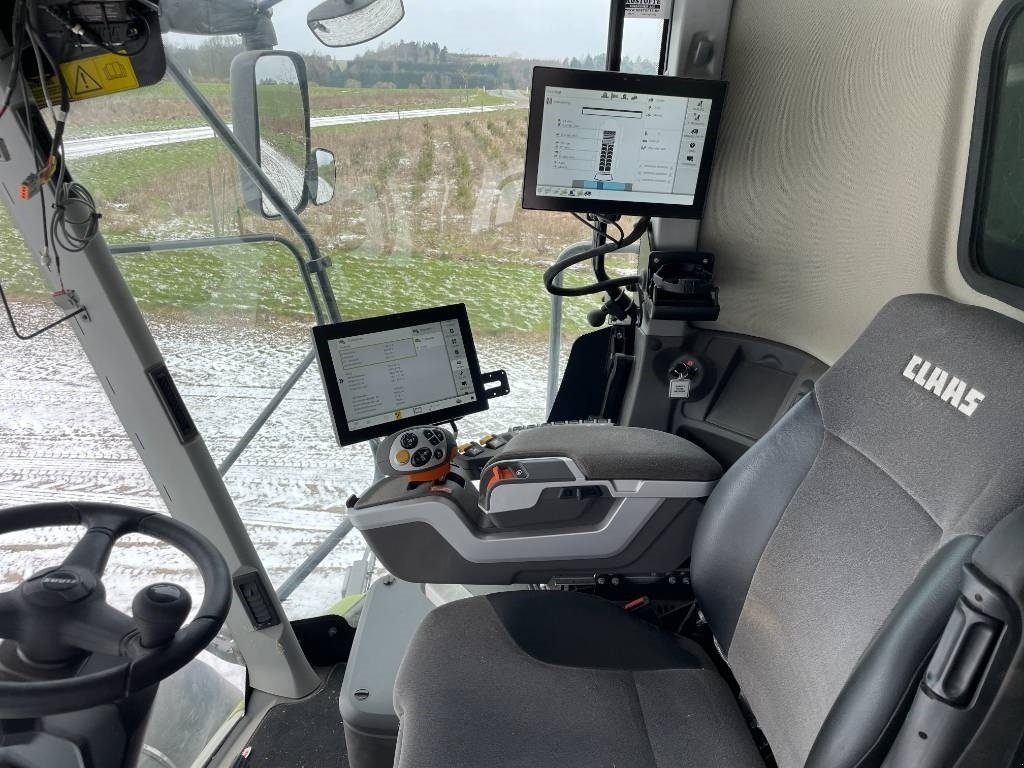 Mähdrescher typu CLAAS LEXION 8900 - 4WD, Gebrauchtmaschine v Mern (Obrázek 16)