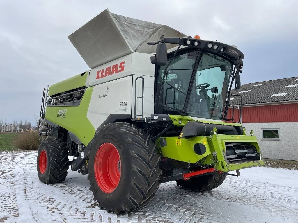 Mähdrescher typu CLAAS LEXION 8900 - 4WD, Gebrauchtmaschine v Mern (Obrázek 3)