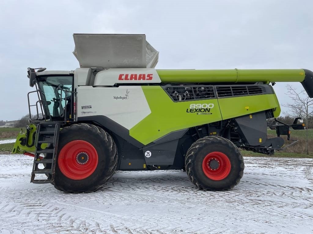Mähdrescher typu CLAAS LEXION 8900 - 4WD, Gebrauchtmaschine v Mern (Obrázek 5)
