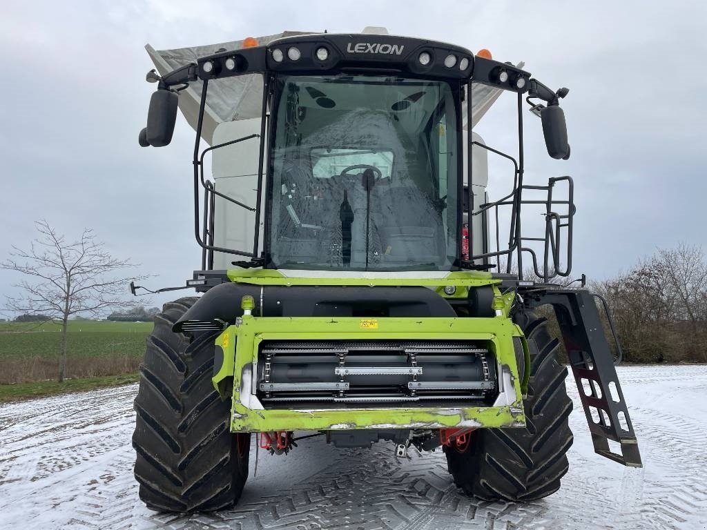 Mähdrescher typu CLAAS LEXION 8900 - 4WD, Gebrauchtmaschine v Mern (Obrázek 4)