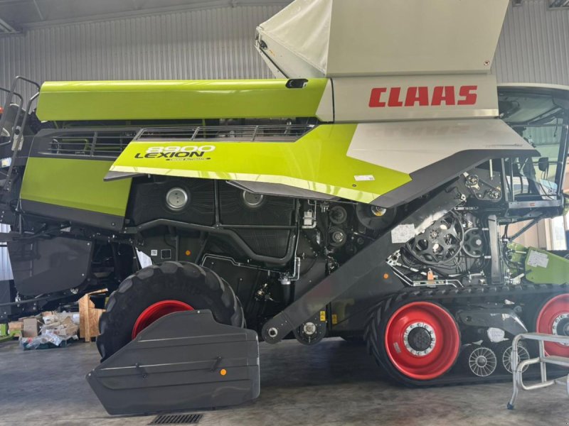 Mähdrescher del tipo CLAAS LEXION 8900  TT. Kun 380 timer. Brede bælter. 7 x CEMOS. Sat Nav., Gebrauchtmaschine In Kolding (Immagine 1)