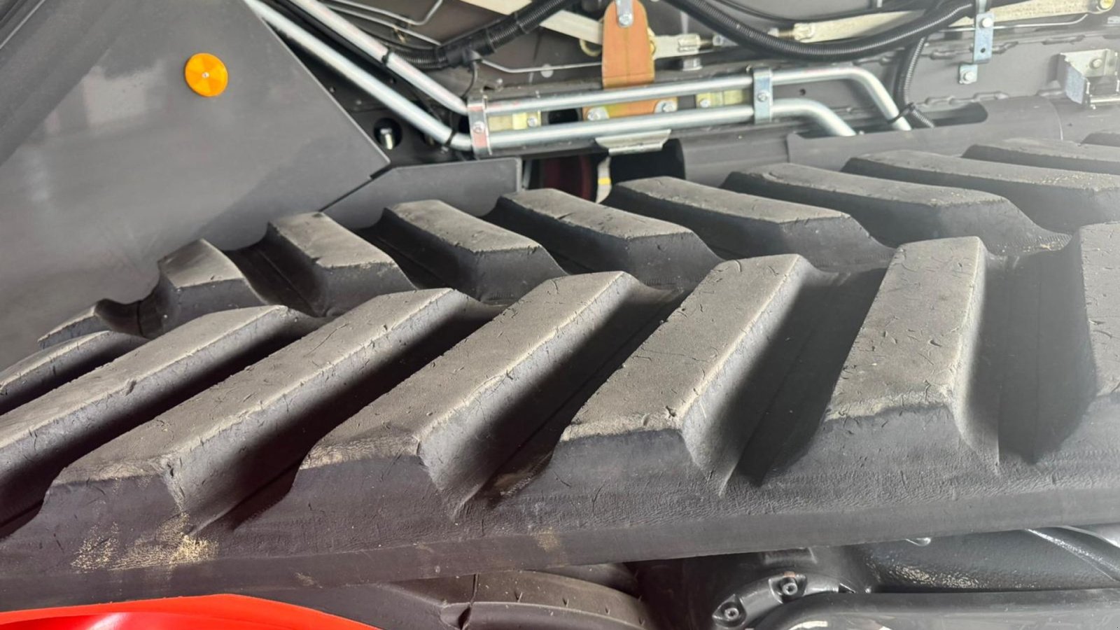 Mähdrescher des Typs CLAAS LEXION 8900  TT. Kun 380 timer. Brede bælter. 7 x CEMOS. Sat Nav., Gebrauchtmaschine in Kolding (Bild 11)