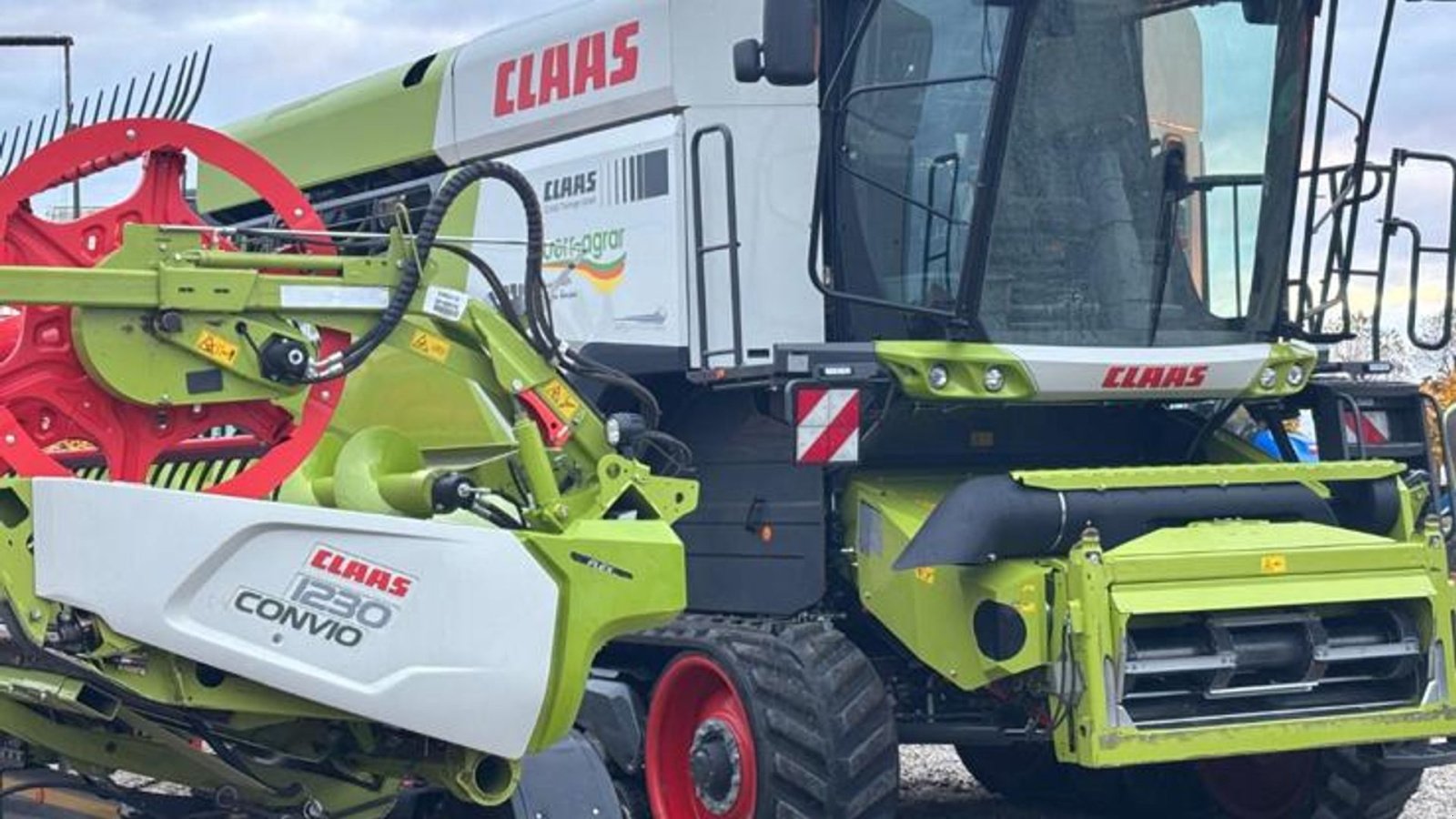 Mähdrescher typu CLAAS Lexion 8900TT Claas lexion 8900TT + Convio 1230 flex, Gebrauchtmaschine v Hadsten (Obrázek 1)