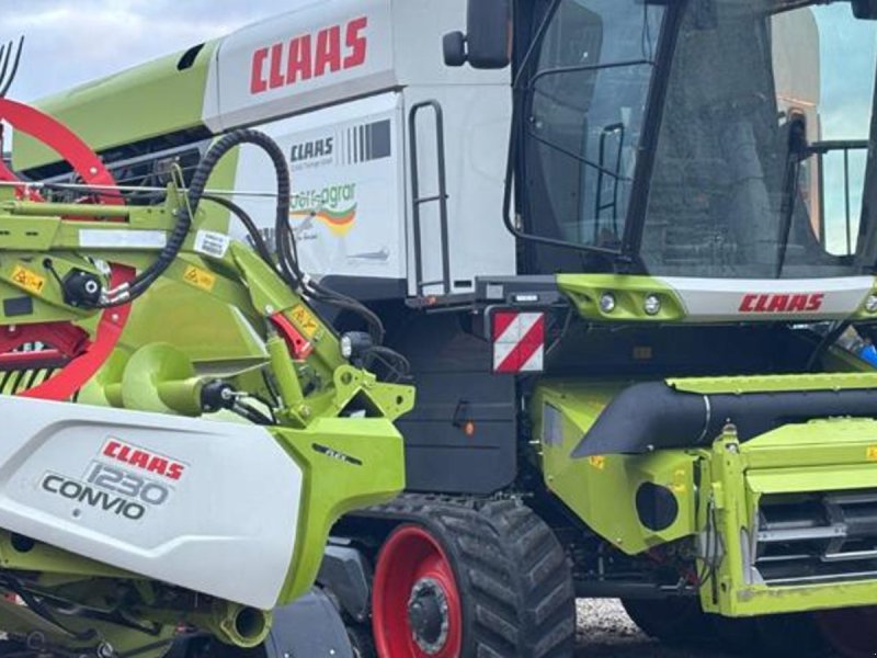 Mähdrescher Türe ait CLAAS Lexion 8900TT Claas lexion 8900TT + Convio 1230 flex, Gebrauchtmaschine içinde Hadsten (resim 1)