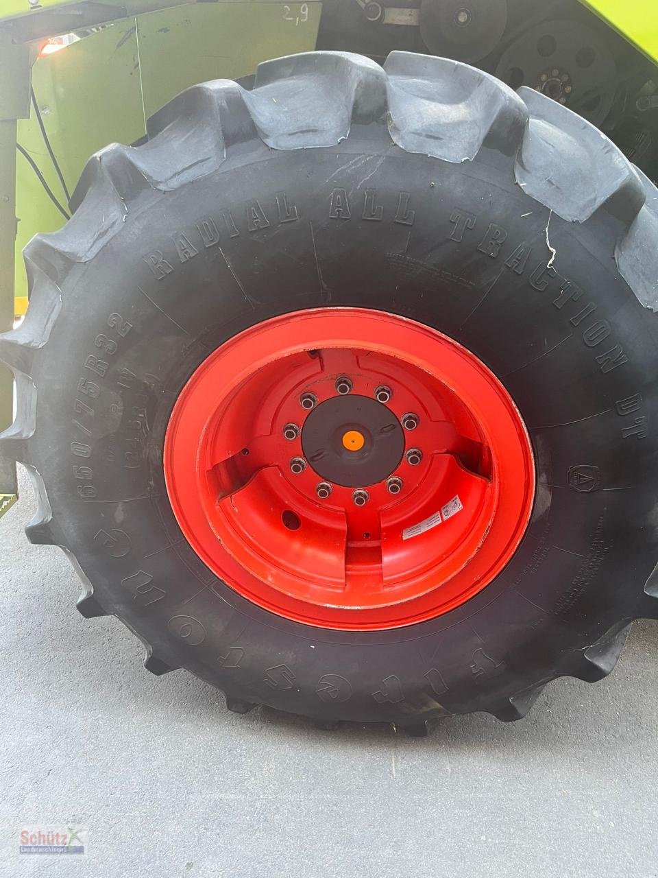 Mähdrescher des Typs CLAAS Lexion verstärkte 10-Loch Felgen mit Reifen 650/75 R32, Gebrauchtmaschine in Schierling (Bild 10)