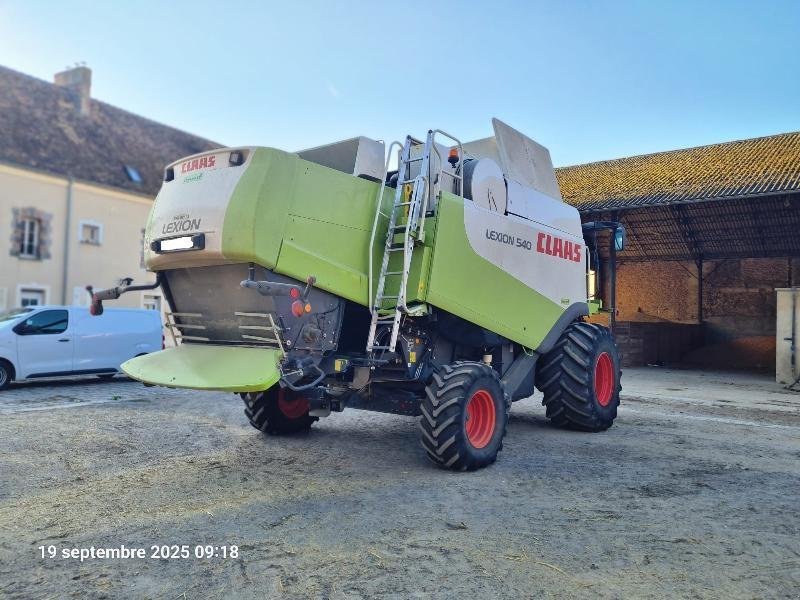 Mähdrescher of the type CLAAS LEXION540, Gebrauchtmaschine in BRAY en Val (Picture 8)