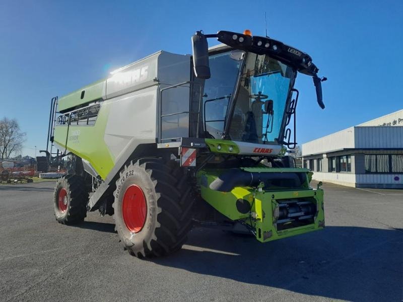 Mähdrescher tip CLAAS LEXION7400, Gebrauchtmaschine in ANTIGNY (Poză 1)