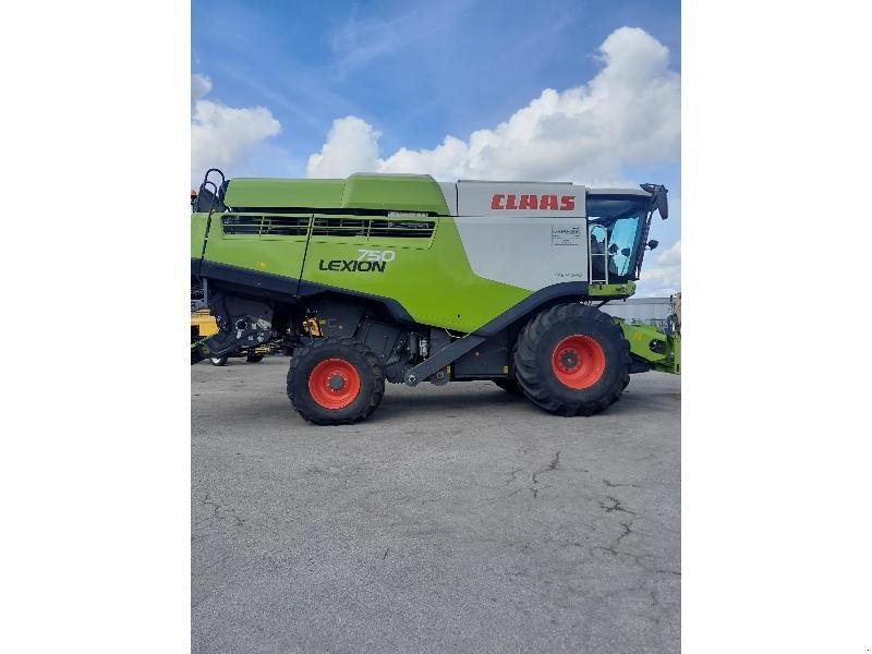 Mähdrescher typu CLAAS LEXION750, Gebrauchtmaschine v PONTIVY (Obrázek 7)