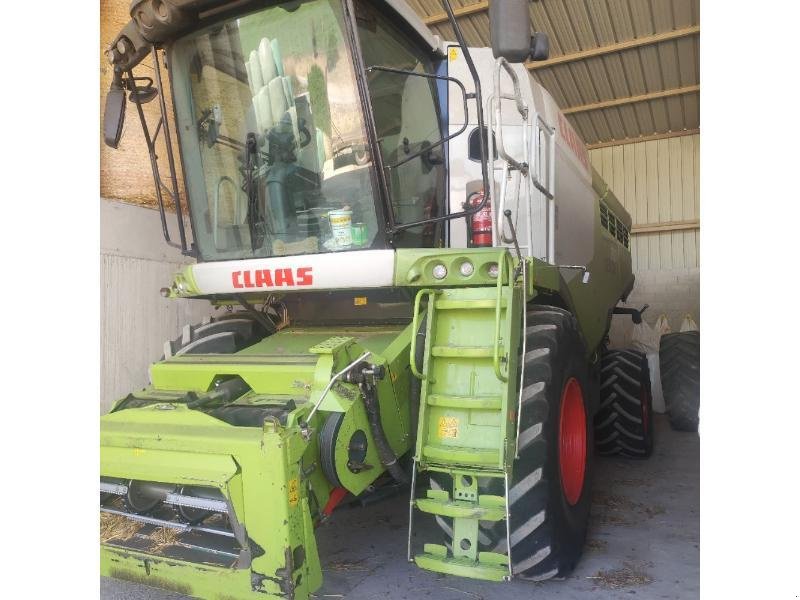 Mähdrescher of the type CLAAS LEXION760, Gebrauchtmaschine in CHAUMONT (Picture 1)