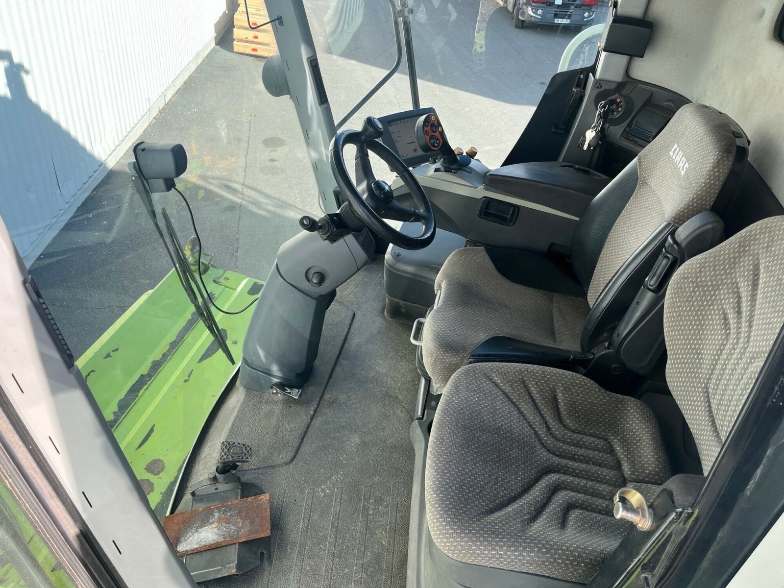 Mähdrescher of the type CLAAS M-B LEXION 650, Gebrauchtmaschine in Charnay-lès-macon (Picture 5)