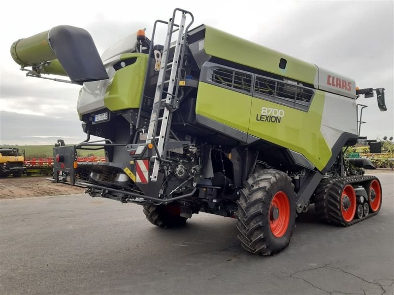 Mähdrescher des Typs CLAAS MÄHDRESCHER LEXION 8700TT, Neumaschine in Lommatzsch (Bild 6)