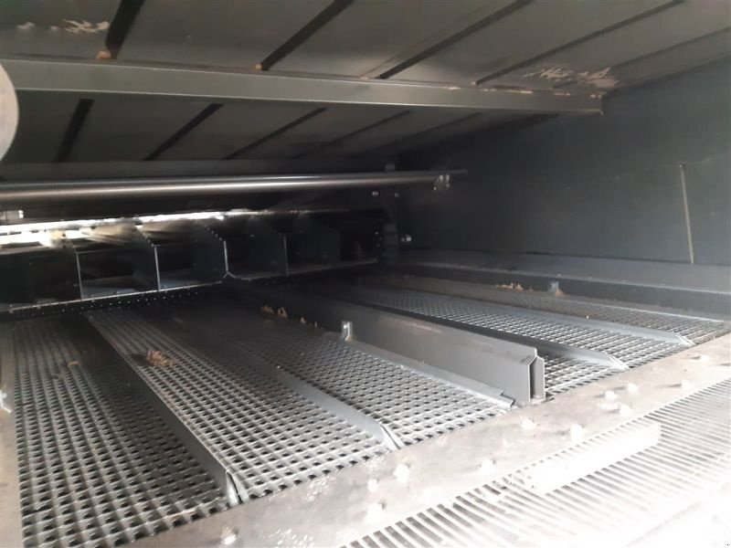 Mähdrescher des Typs CLAAS MÄHDRESCHER LEXION 8700TT, Neumaschine in Lommatzsch (Bild 16)