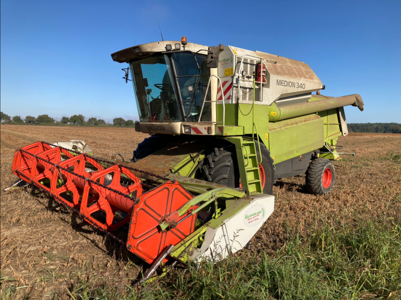 Mähdrescher des Typs CLAAS MEDION 340, Gebrauchtmaschine in ST CLEMENT DE LA PLACE (Bild 1)