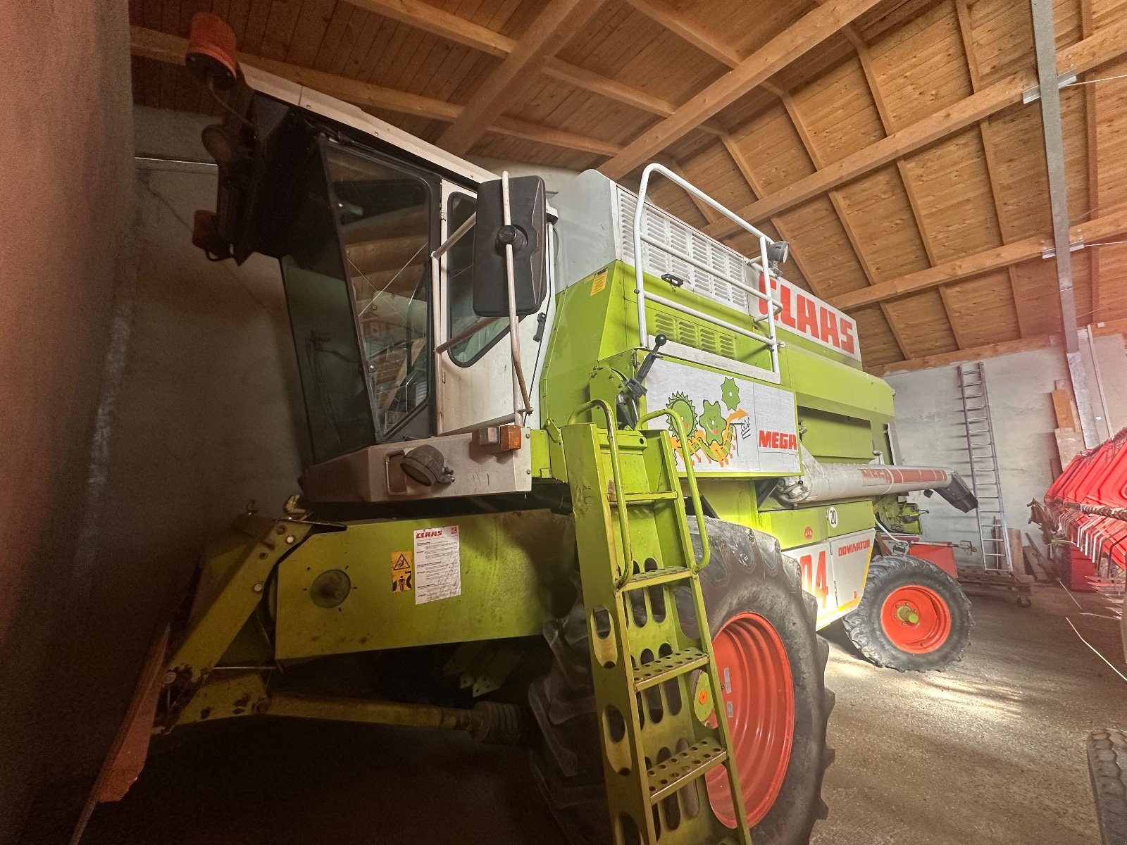 Mähdrescher του τύπου CLAAS Mega 204, Gebrauchtmaschine σε Loiching (Φωτογραφία 2)