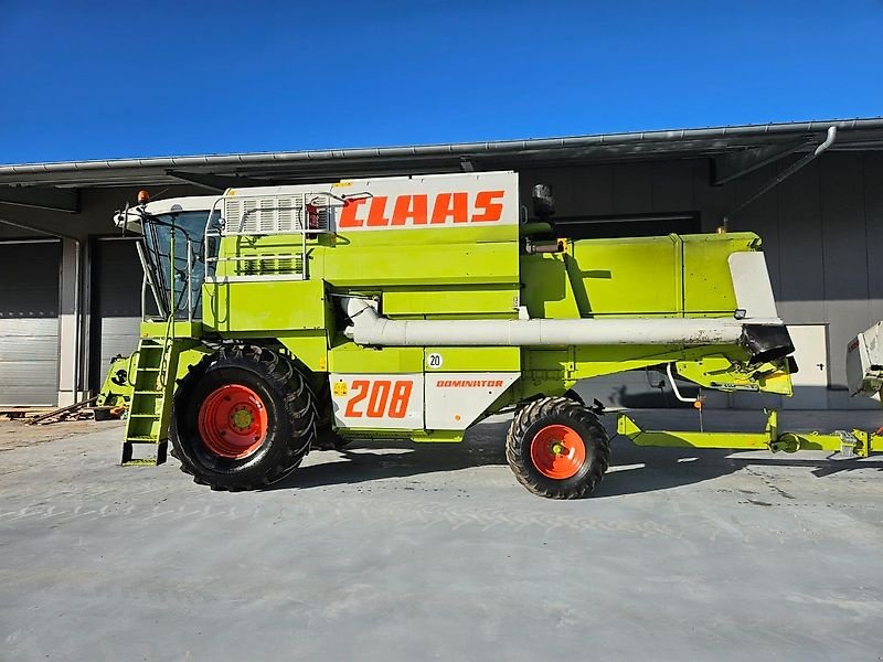 Mähdrescher of the type CLAAS Mega 208 "gepflegte Maschine" Inzahlungnahme möglich, Gebrauchtmaschine in Honigsee (Picture 3)