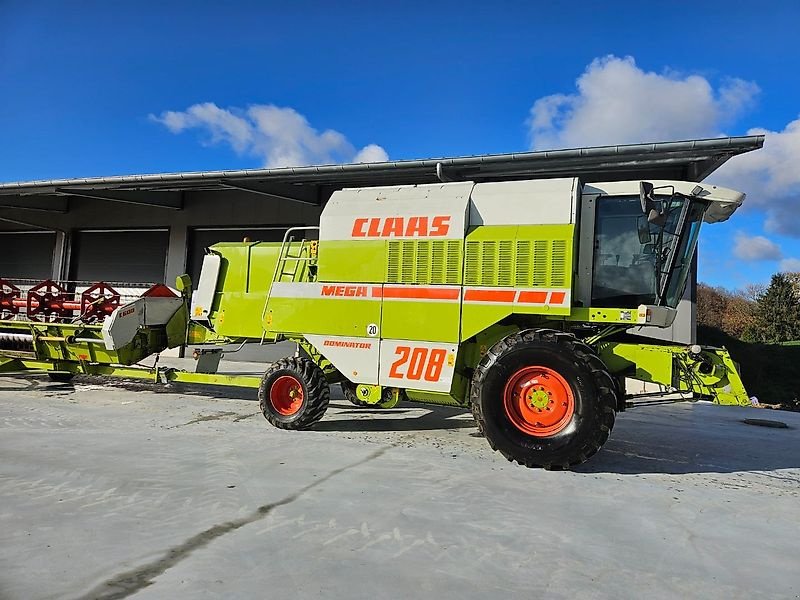 Mähdrescher of the type CLAAS Mega 208 "gepflegte Maschine" Inzahlungnahme möglich, Gebrauchtmaschine in Honigsee (Picture 7)