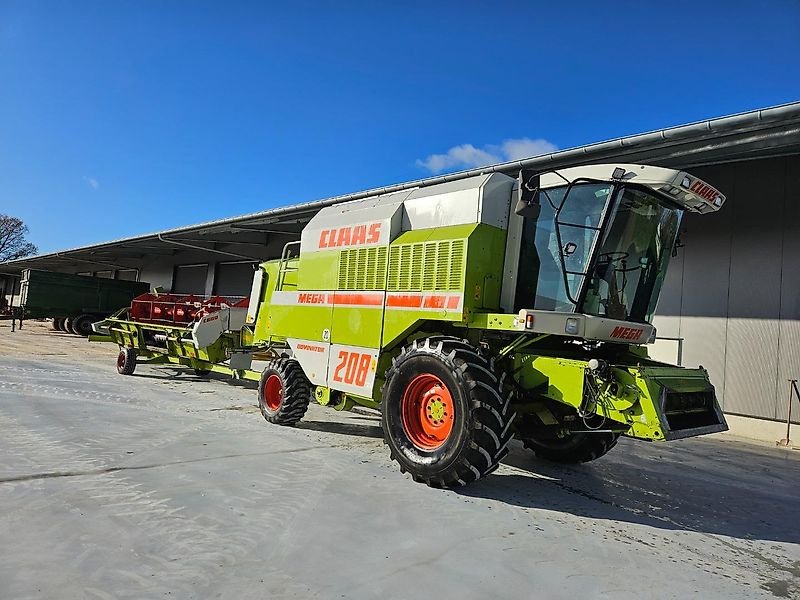 Mähdrescher of the type CLAAS Mega 208 "gepflegte Maschine" Inzahlungnahme möglich, Gebrauchtmaschine in Honigsee (Picture 5)