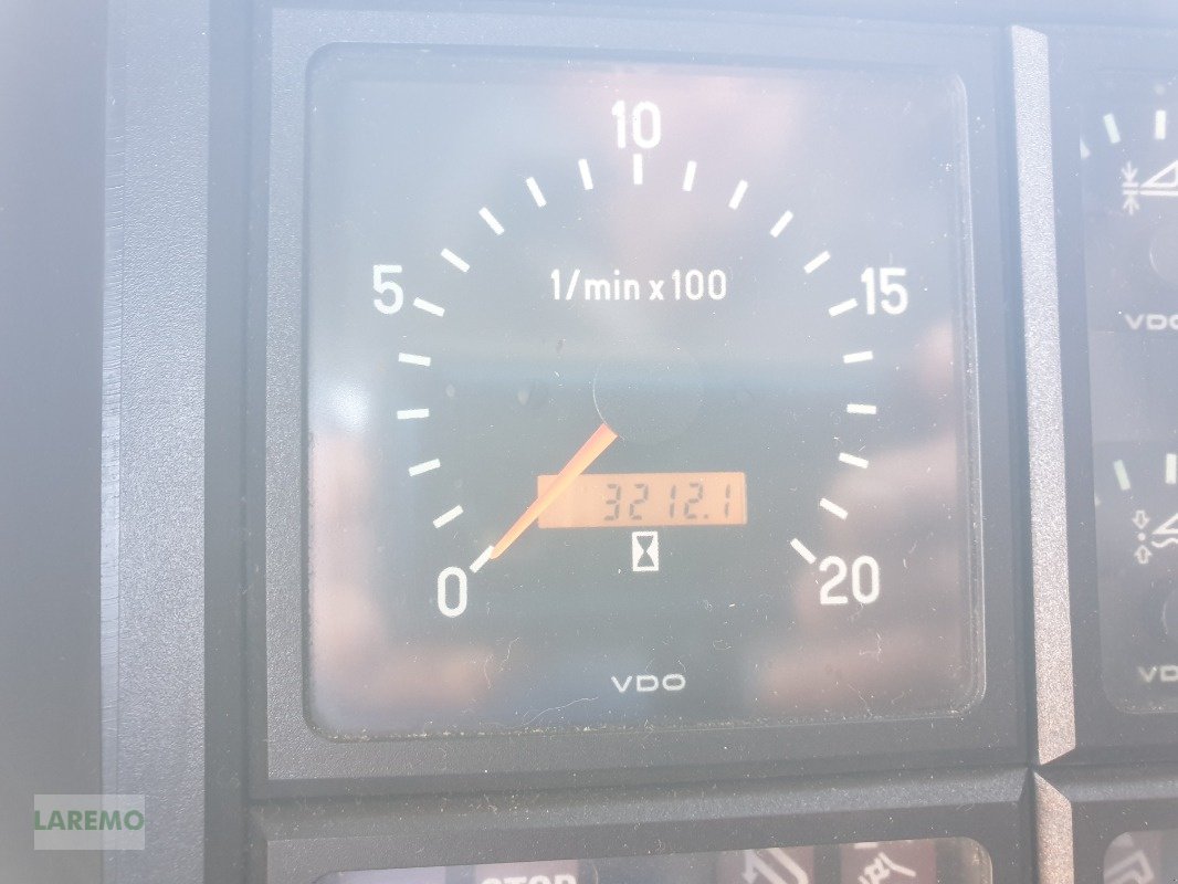 Mähdrescher del tipo CLAAS Mega 350, Neumaschine In Langenwetzendorf (Immagine 20)