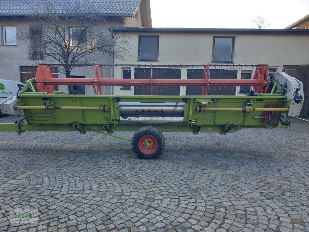 Mähdrescher del tipo CLAAS Mega 350, Neumaschine In Langenwetzendorf (Immagine 25)
