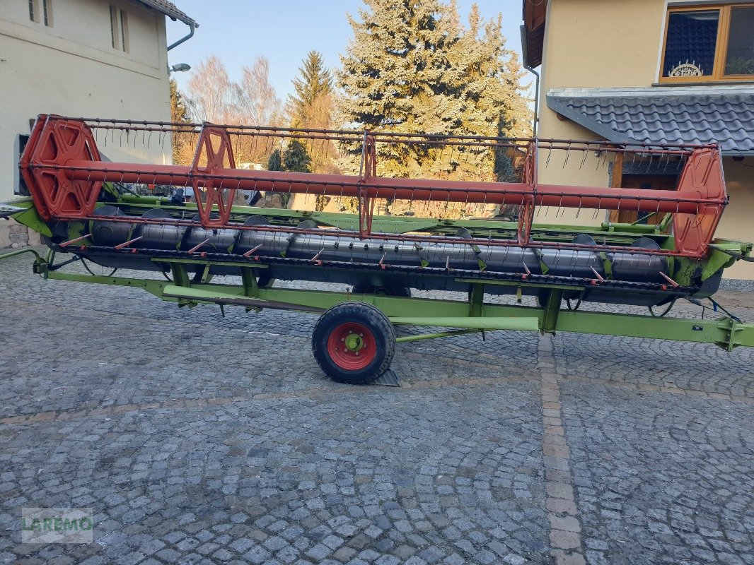 Mähdrescher del tipo CLAAS Mega 350, Neumaschine In Langenwetzendorf (Immagine 27)