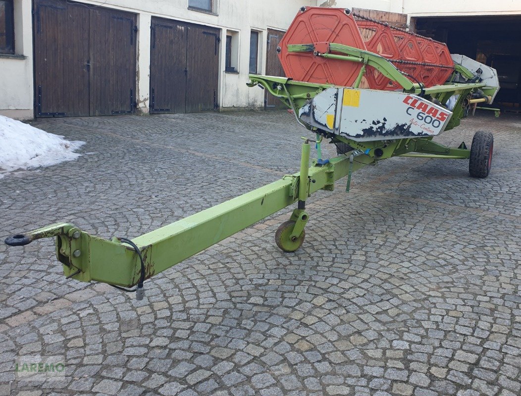 Mähdrescher del tipo CLAAS Mega 350, Neumaschine In Langenwetzendorf (Immagine 29)