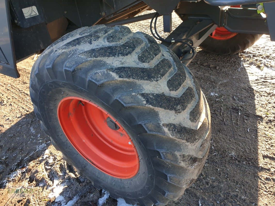 Mähdrescher del tipo CLAAS Mega 350, Neumaschine In Langenwetzendorf (Immagine 8)