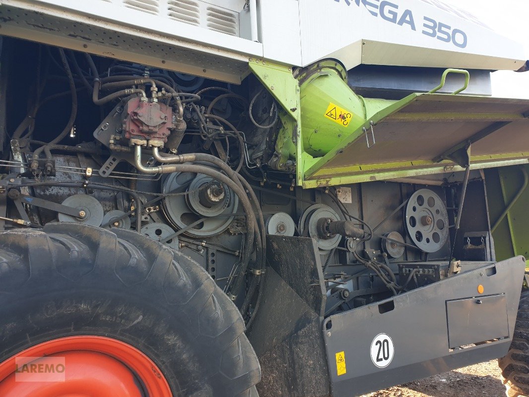 Mähdrescher del tipo CLAAS Mega 350, Neumaschine In Langenwetzendorf (Immagine 10)