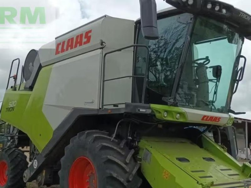 Mähdrescher des Typs CLAAS TRION 520 E5, Gebrauchtmaschine in Hamburg
