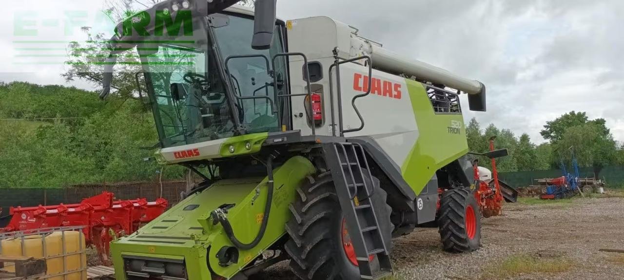 Mähdrescher des Typs CLAAS TRION 520 E5, Gebrauchtmaschine in Hamburg (Bild 3)