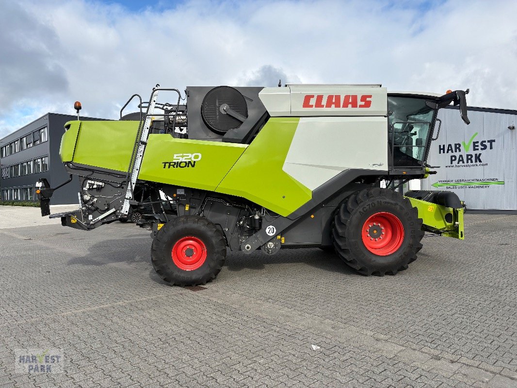 Mähdrescher des Typs CLAAS TRION 520, Gebrauchtmaschine in Emsbüren (Bild 1)